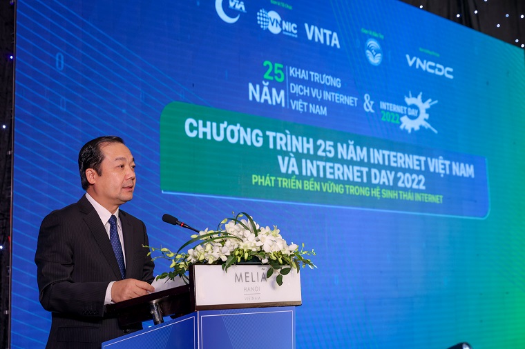 Kỷ niệm 25 năm khai trương dịch vụ Internet Việt Nam và năm thứ 11 sự kiện Internet Day