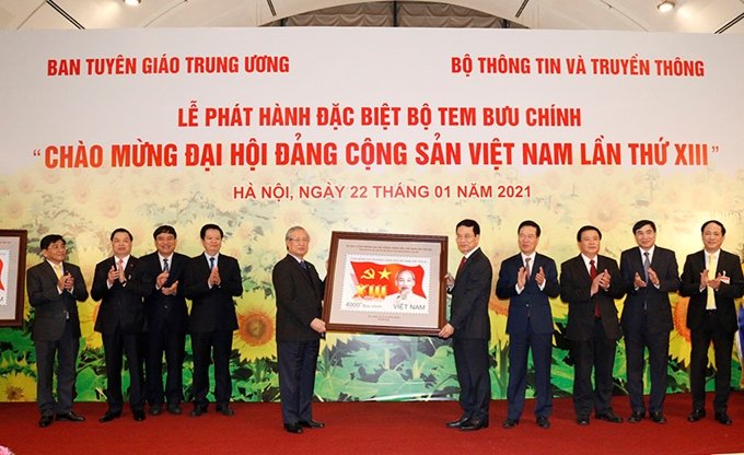 Bồi đắp tình yêu tổ quốc qua tem bưu chính (bài 1): Phương tiện thông tin đặc biệt