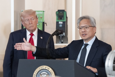 Jensen Huang 'vượt mặt' Elon Musk, Tim Cook tại Washington