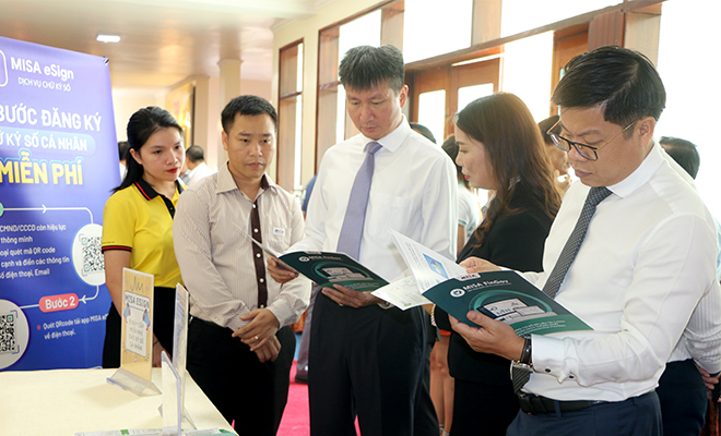 Hội thảo “Thúc đẩy chuyển đổi số khu vực trung du và miền núi phía Bắc” tại Yên Bái