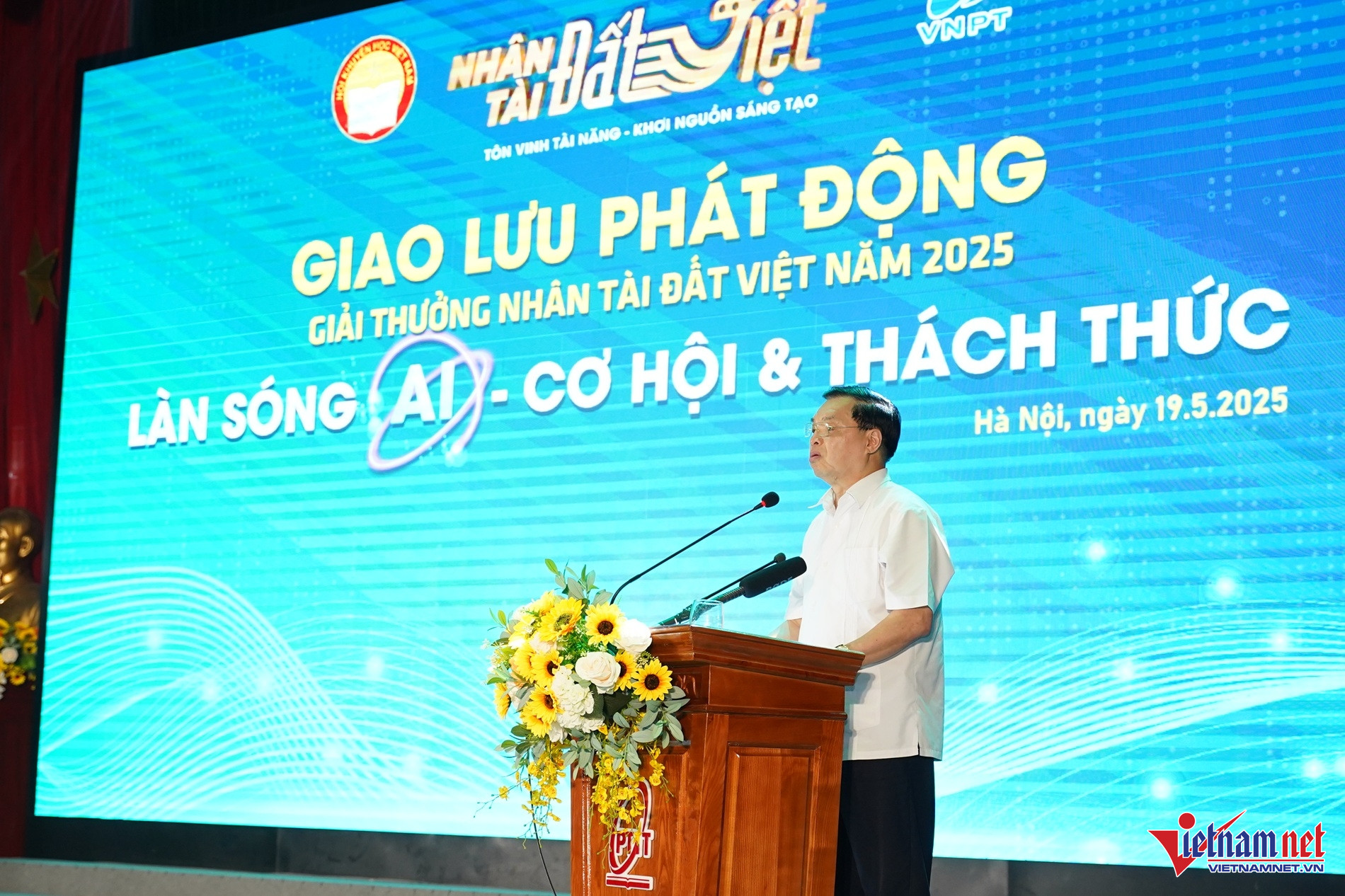 w led03532jpg 91629 27 5 25 01