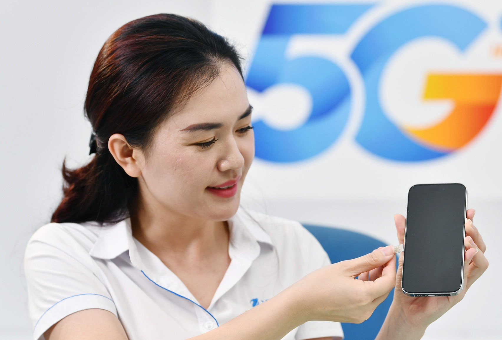 Đã có hai nhà mạng đăng ký xây dựng 20.000 trạm 5G trong năm 2025