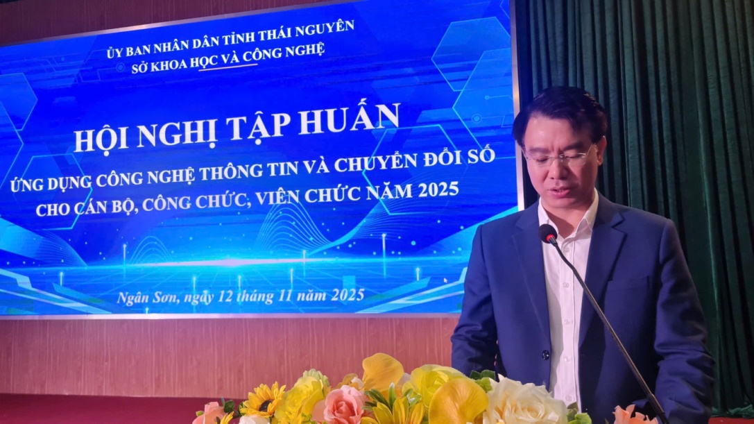 Đào tạo ứng dụng công nghệ thông tin và chuyển đổi số cho cán bộ cấp xã phía Bắc tỉnh Thái Nguyên năm 2025