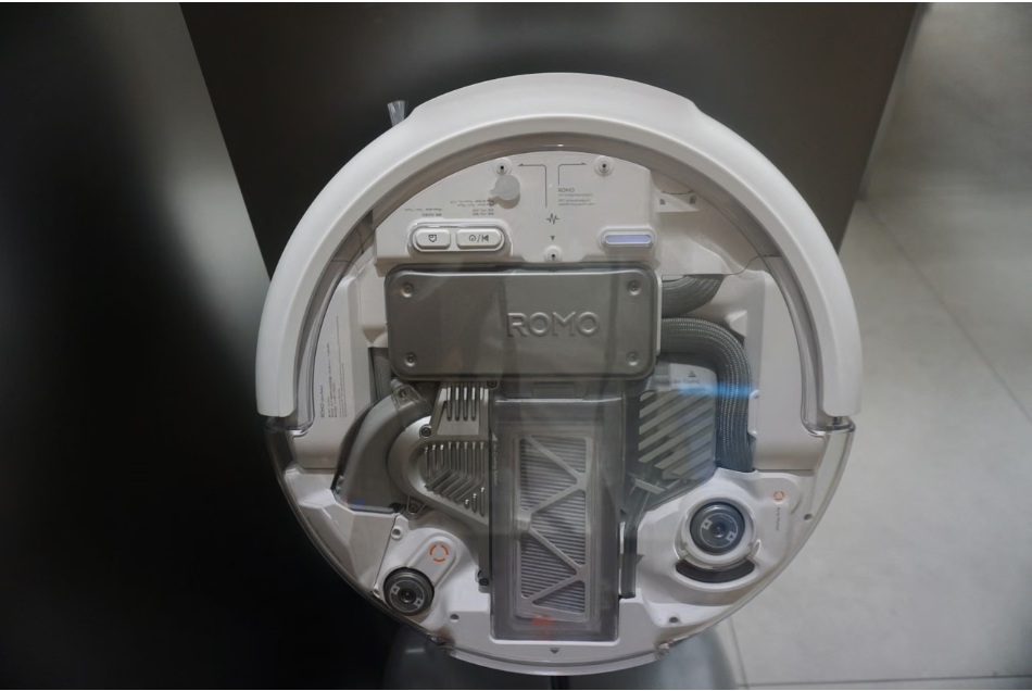 Kỹ sư vô tình hack 7.000 robot hút bụi, phơi bày lỗ hổng nghiêm trọng